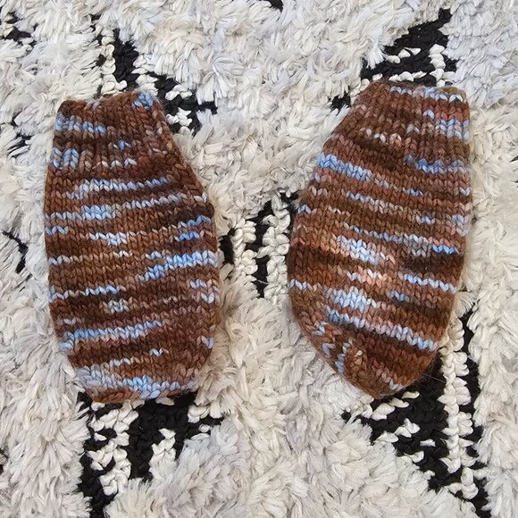 Baby Boy/Toddler Handmase Knit Hat and Mitten Set - Picture 4 of 5